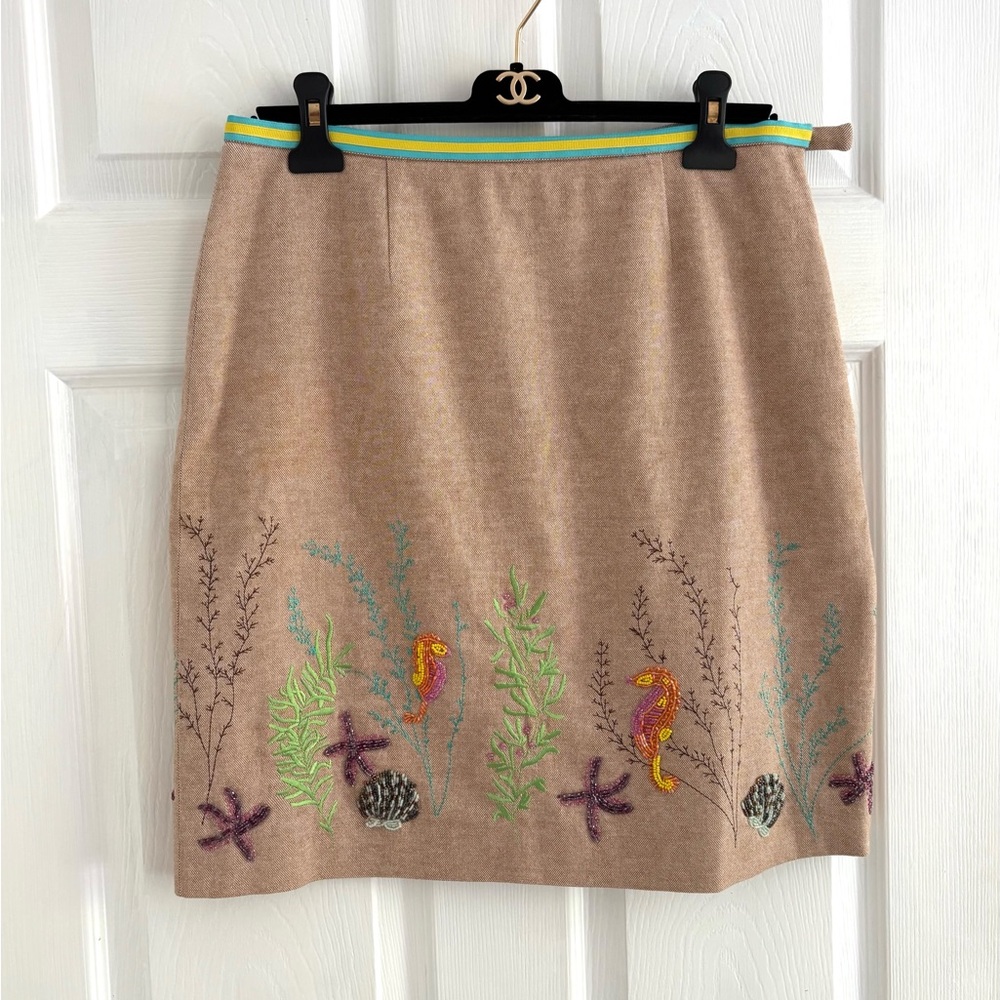 Etcetera beaded fish tank skirt